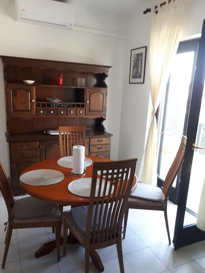 Apartman Sanda Pula 0*,