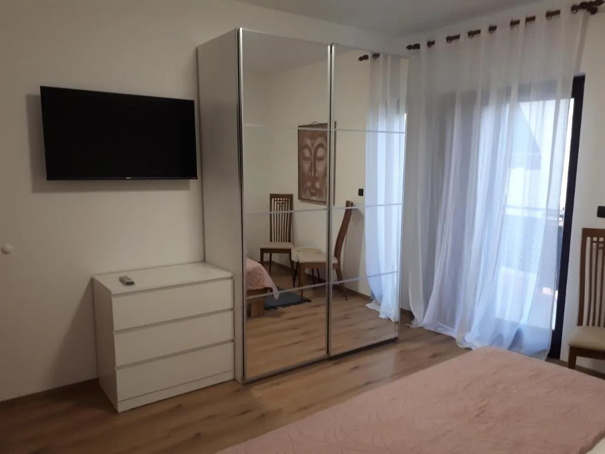 Apartman Sanda Pula Apartment