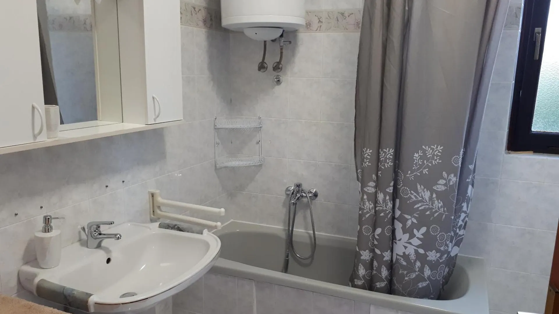 Apartment Apartman Sanda Pula